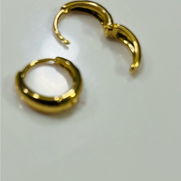 Rose gold / gold /silver plated women’s earring hoops - Picture 5 of 7